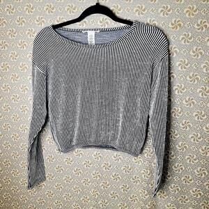 Cropped oversized vertical striped y2k lightweight knit